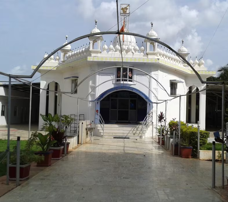 Gurudwara Sahib Ji (Armane Nagar) — view 4
